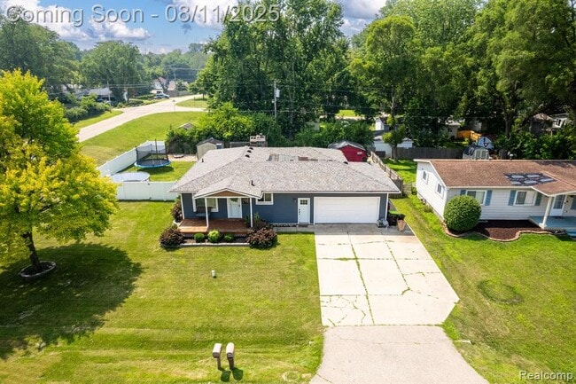 Building Photo - 5021 Lakeborn Dr
