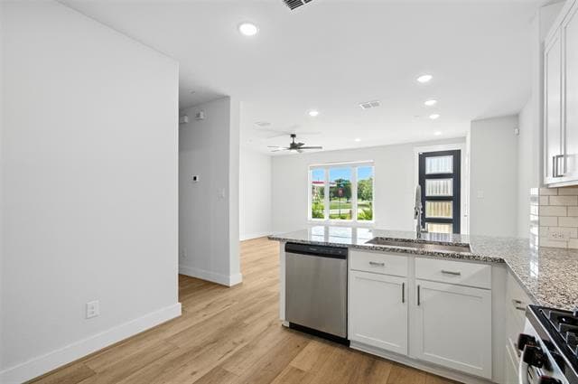 Building Photo - 7565 Reis Ln