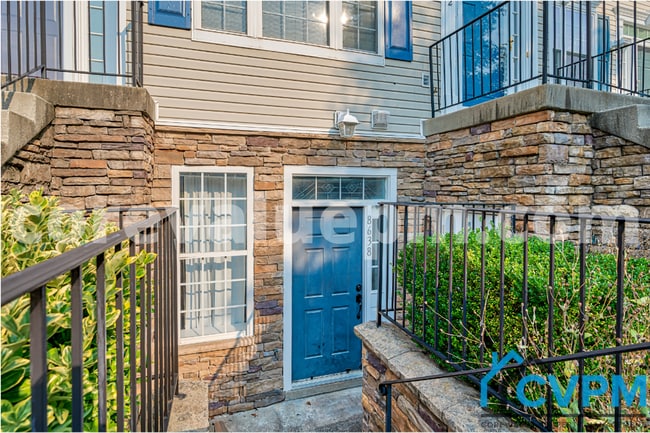 Building Photo - 8638 Willow Leaf Ln