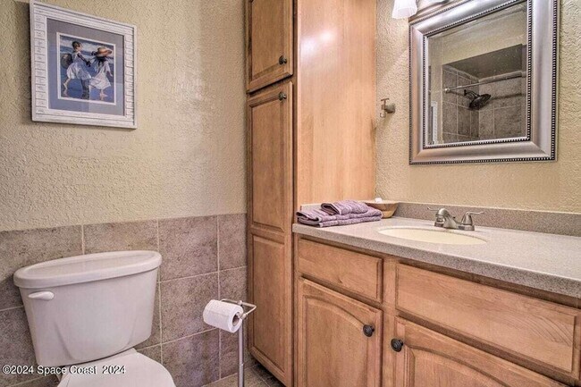 Building Photo - 1640 Coquina Dr