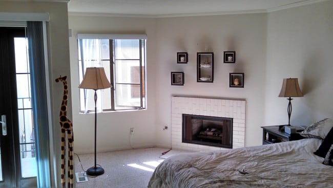 Building Photo - 208 41st St