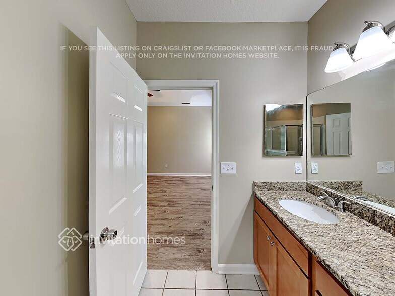 Building Photo - 1322 Ivyhedge Ave