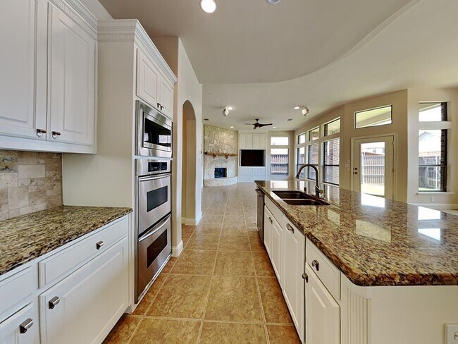 Building Photo - 11340 Classic Ln