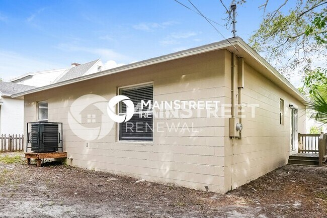 Building Photo - 3 Bedroom Pet-Friendly Home in St Petersburg, FL with Main Street Renewal