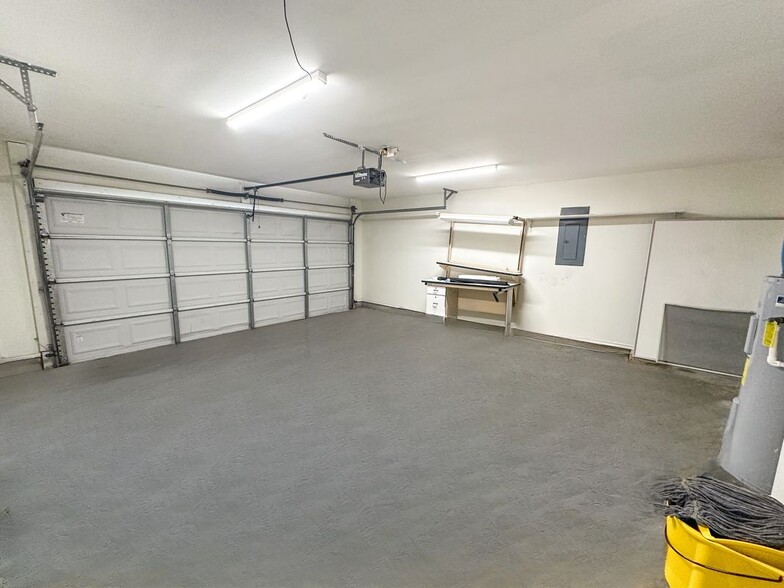 Building Photo - 3502 W Alteza Dr