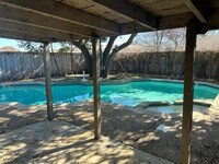 Building Photo - 2628 Lawndale Dr