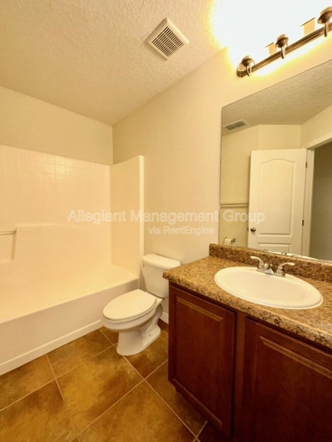 Building Photo - 2300 Aloha Bay Ct