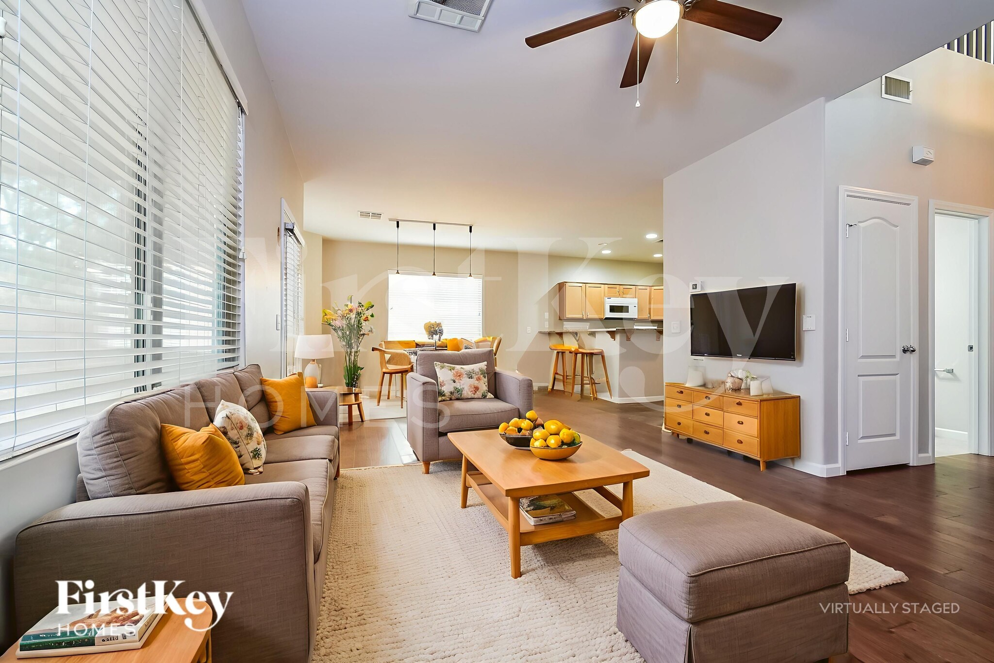 Building Photo - 10832 Avenzano St