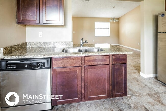 Building Photo - 9637 Langan St