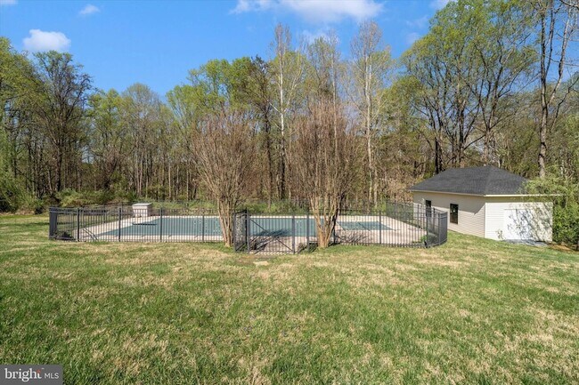 Building Photo - 12929 Esworthy Rd