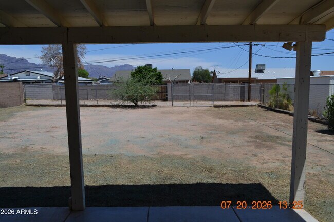 Building Photo - 2247 S Arizona Rd