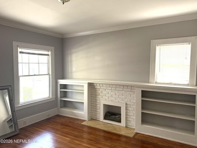 Building Photo - 1736 Naldo Ave