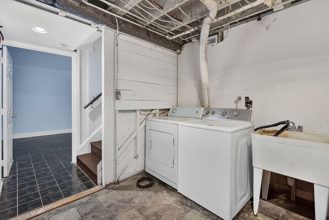 Building Photo - 4336 45th St NW