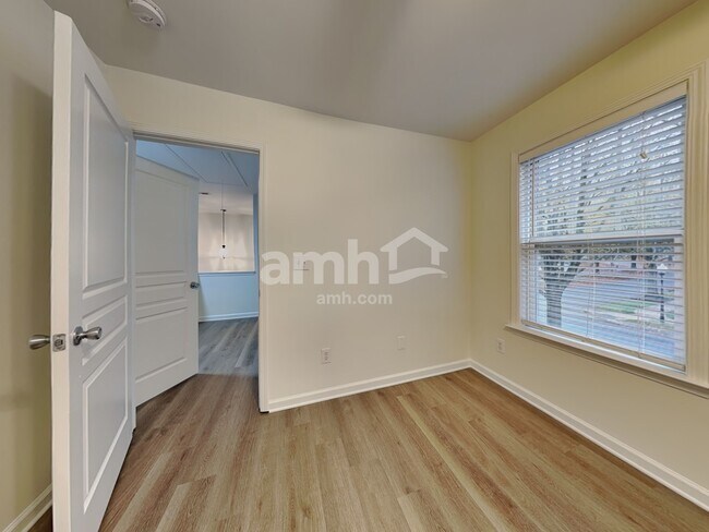 Building Photo - 10123 Caldwell Depot Rd