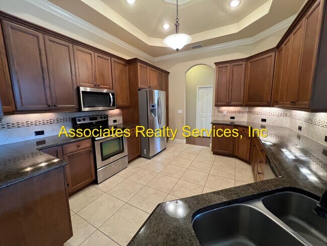 Building Photo - GORGEOUS Home in Garison Way!