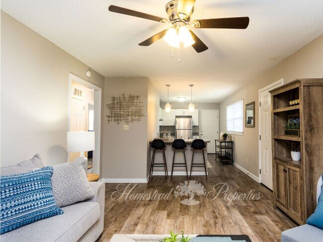 Building Photo - Quiet and convenient 3 Bedroom, 1 Bathroom apartment at our Oakland Duplex – Johnson City, TN