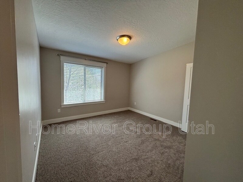 Building Photo - 276 E Sandy Sage Way