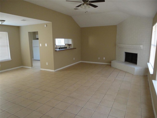 Building Photo - 5607 Golden Grove Dr