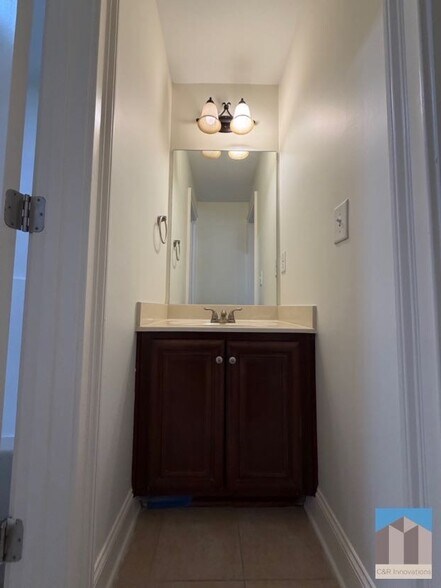 Building Photo - 4805 Carriage Bridge Ln