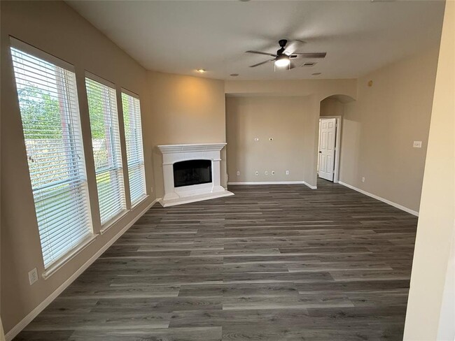 Building Photo - 22035 Emerald Run Ln