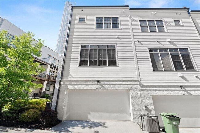 Building Photo - 1910 Bay Line Ln