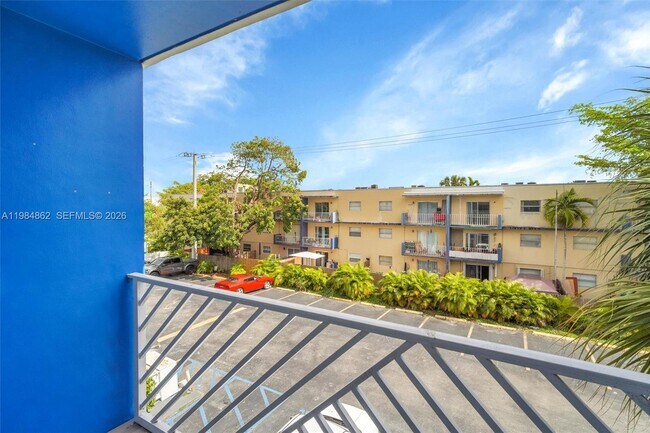 Building Photo - 4335 NW S Tamiami Canal Dr