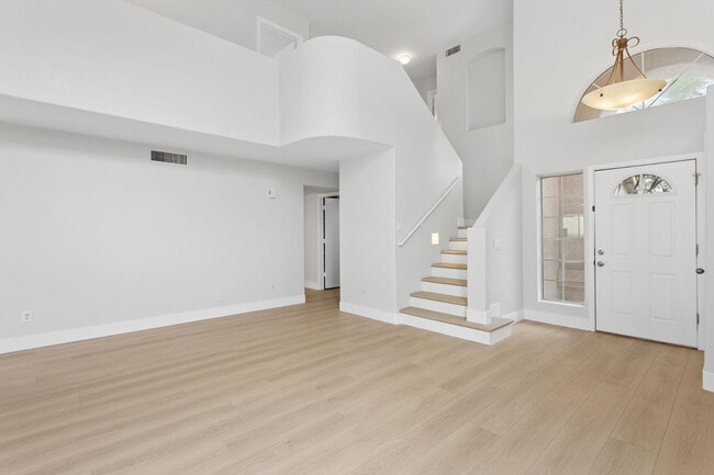 Building Photo - 17435 N 46th St