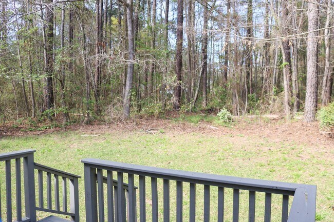 Building Photo - Gated Community Living