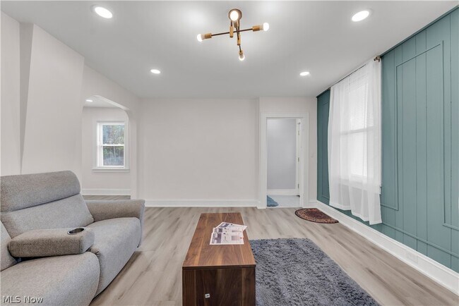 Building Photo - 3024 Vega Ave