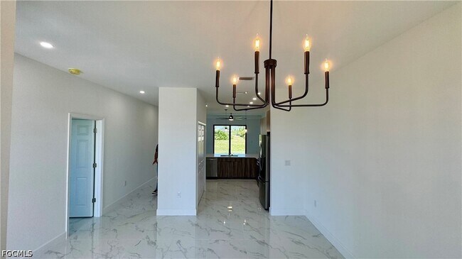 Building Photo - 1208 NW 25th Pl