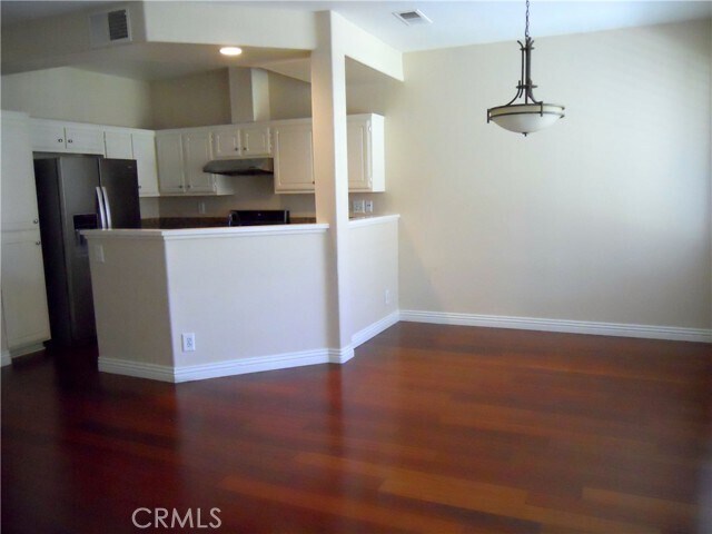 Building Photo - 1121 S Positano Ave