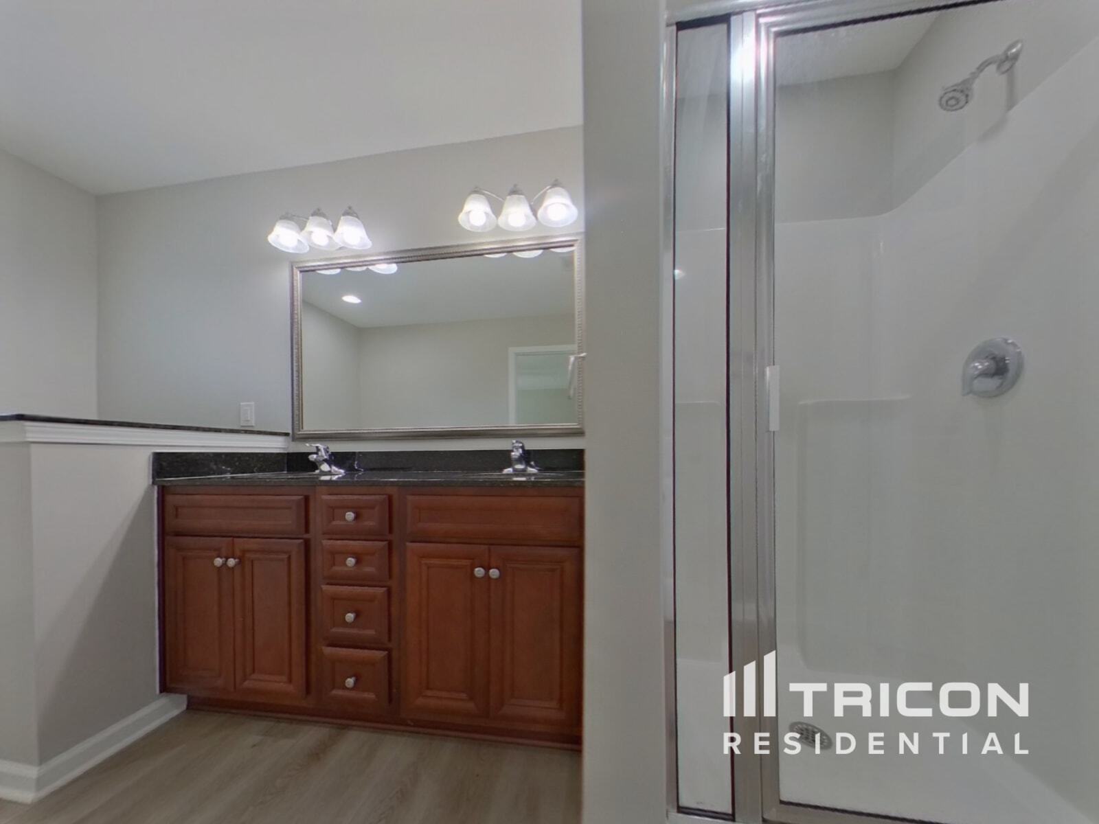 Building Photo - 313 Fairford Rd