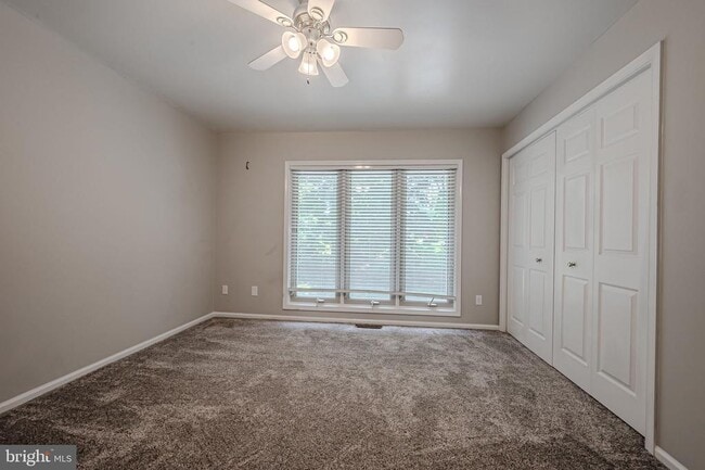 Building Photo - 805 Birch Ln
