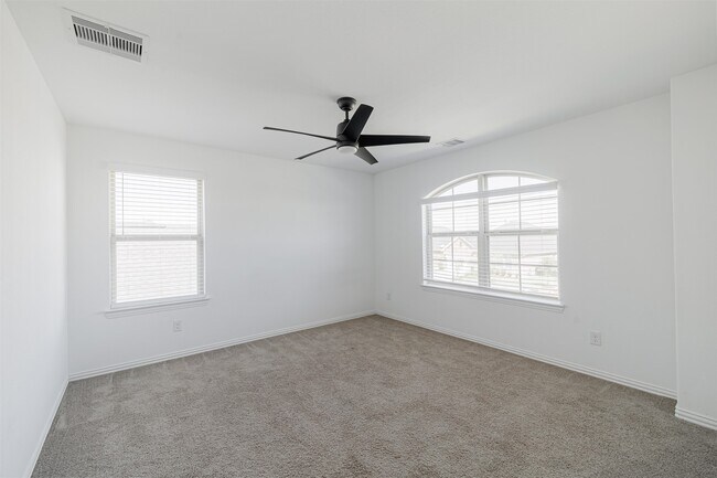 Building Photo - 31319 Horseshoe Meadow Bend Ln