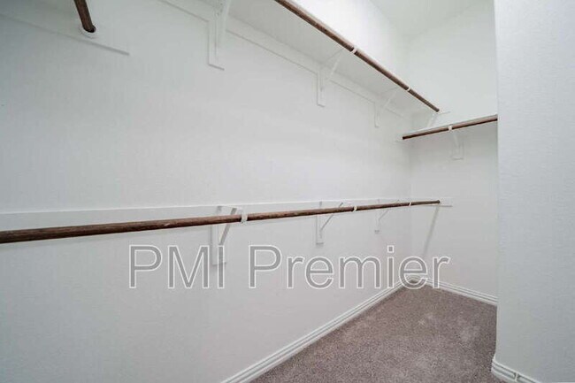 Building Photo - 14817 Equine Trail