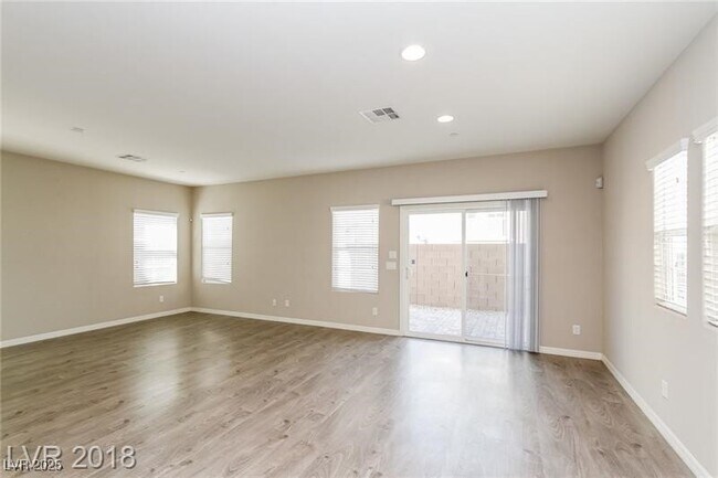 Building Photo - 387 Ambitious St