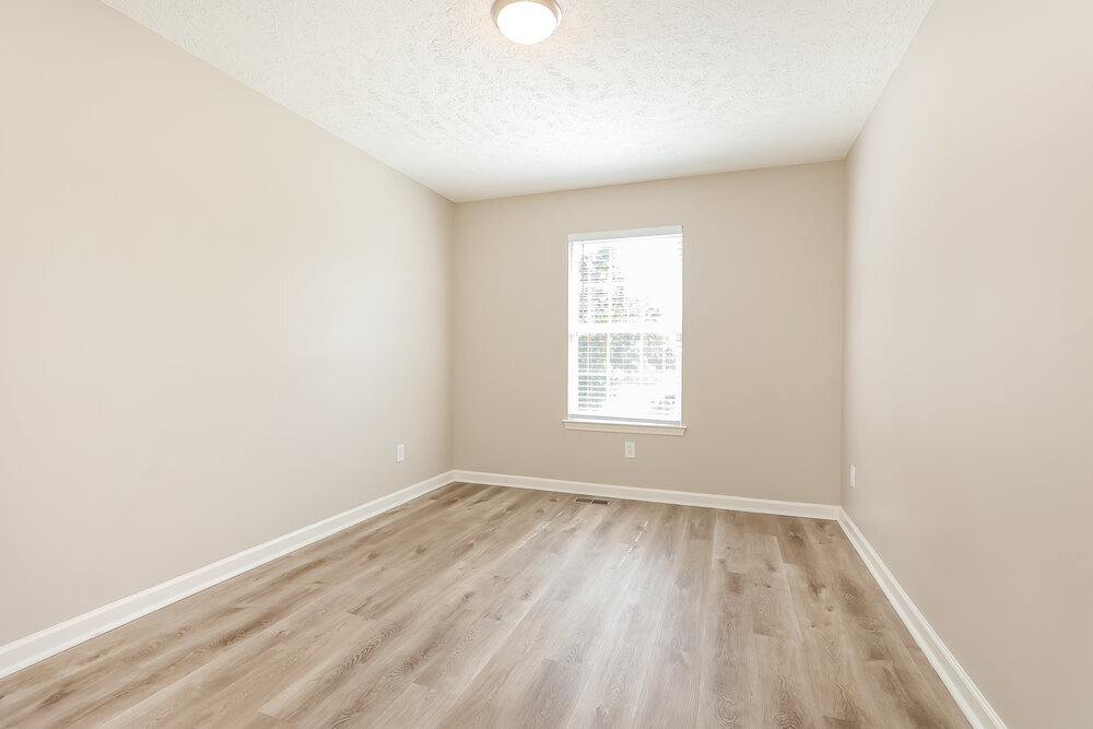 Building Photo - 1984 Old Castle Dr