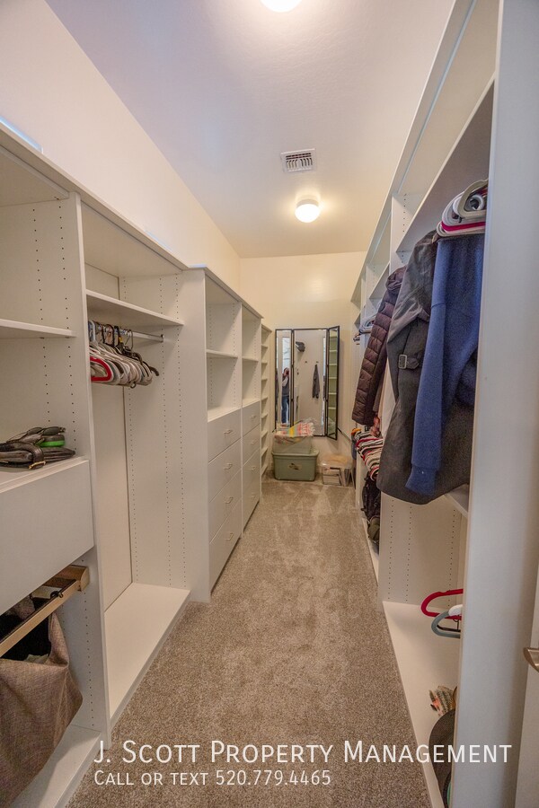 Building Photo - 15646 W Ashland Ave