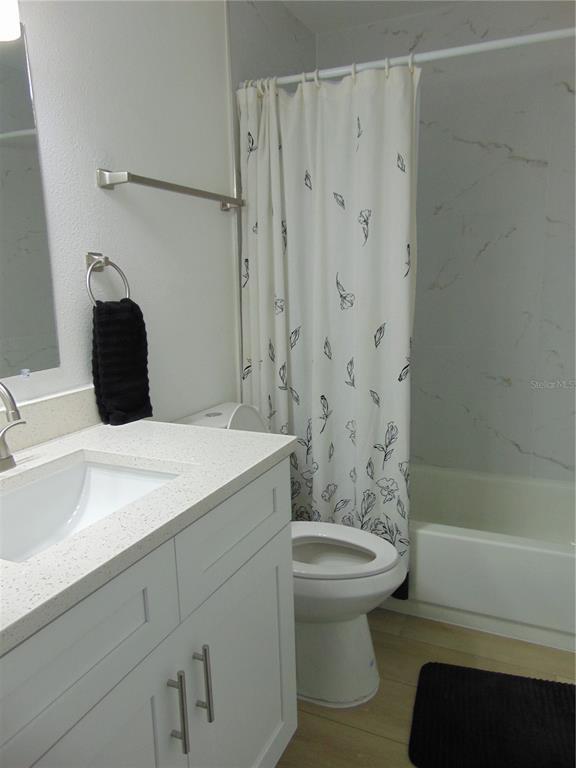 Building Photo - 9119 Tudor Dr