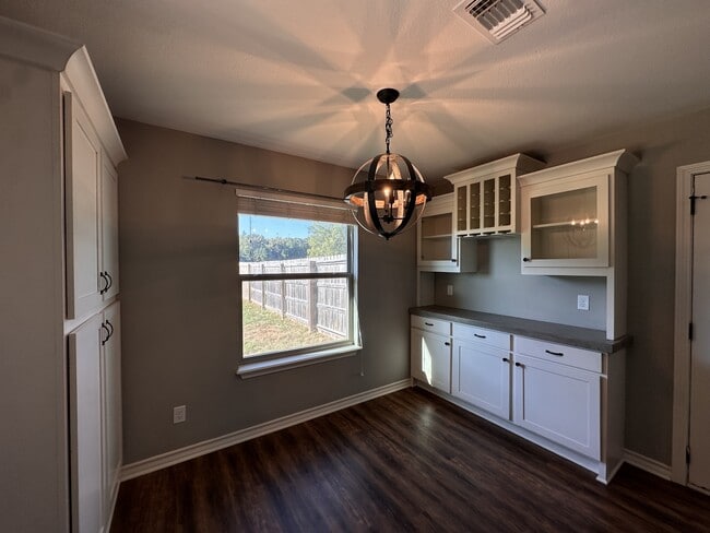 Building Photo - 11365 AR-237
