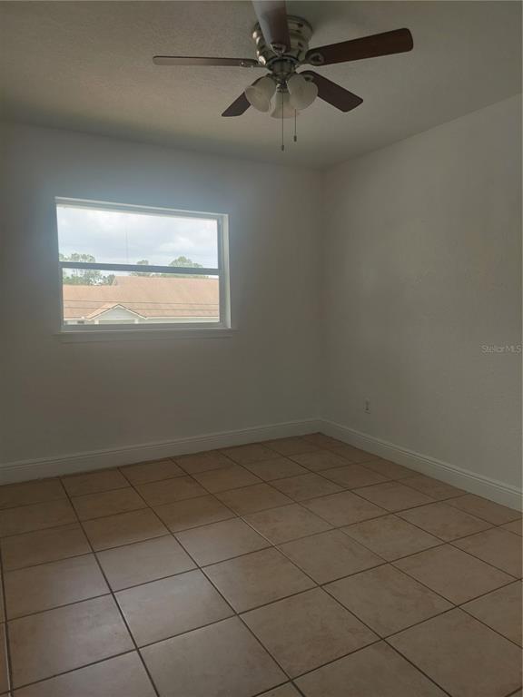 Building Photo - 5885 Dahlia Dr