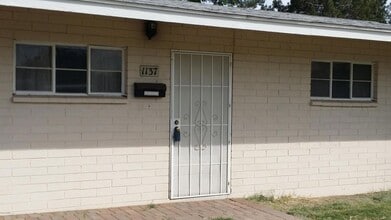 Building Photo - 1137 S Judd St