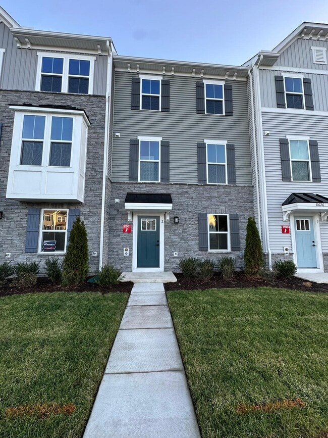 Building Photo - 8626 S Park Dr