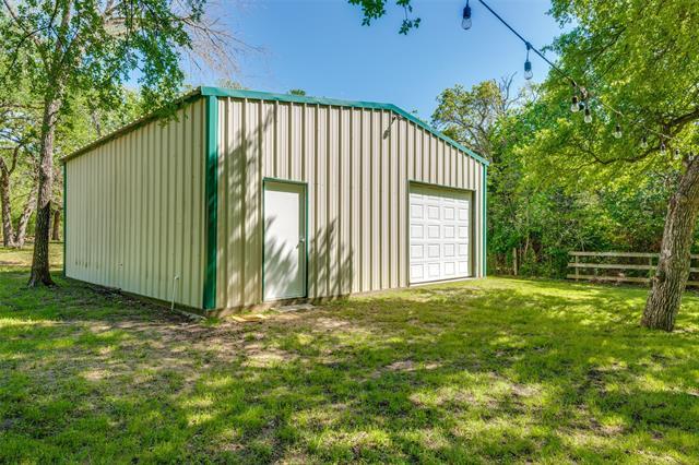 Building Photo - 711 Majestic Oaks Dr