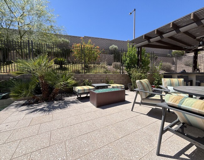 Building Photo - 81 Navarra Canyon Ct