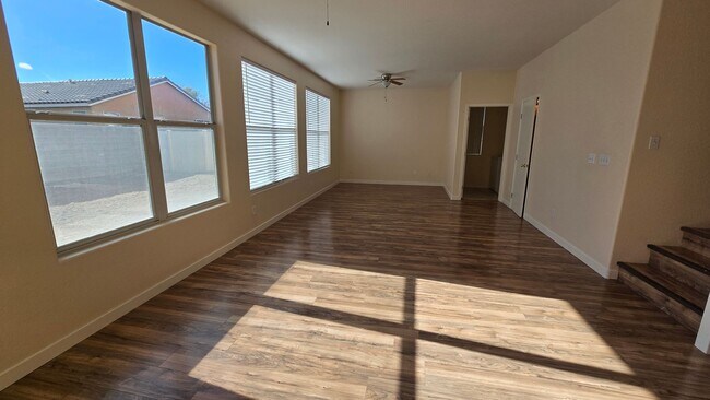 Building Photo - 2 story, 2 car garage, 4 bedroom, All appliances. move in ready home !