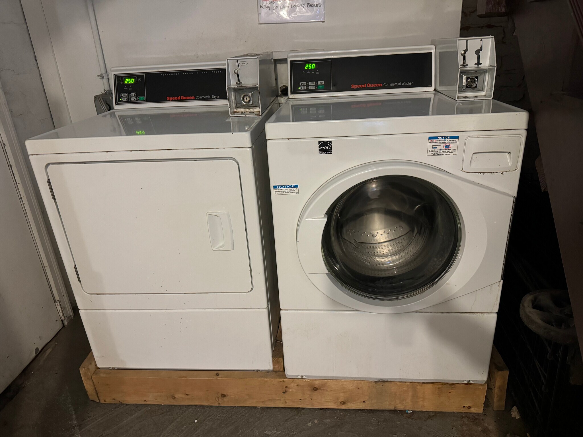 Building Photo - 61 Strathmore Rd