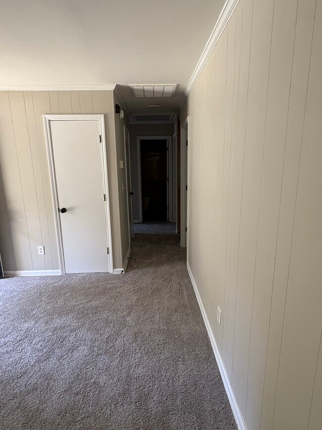 Building Photo - 583 Thicket Run