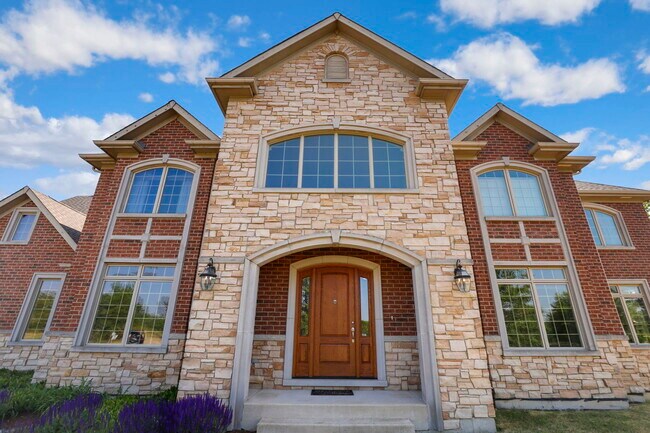 Building Photo - 126 Governors Ct