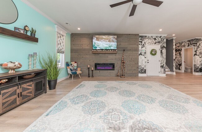 Building Photo - Coastal Elegance on a Spacious Corner Lot in Kings Harbor